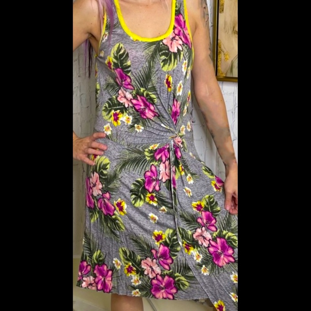 Princess Vera Wang Casual Asymmetrical Floral Dress